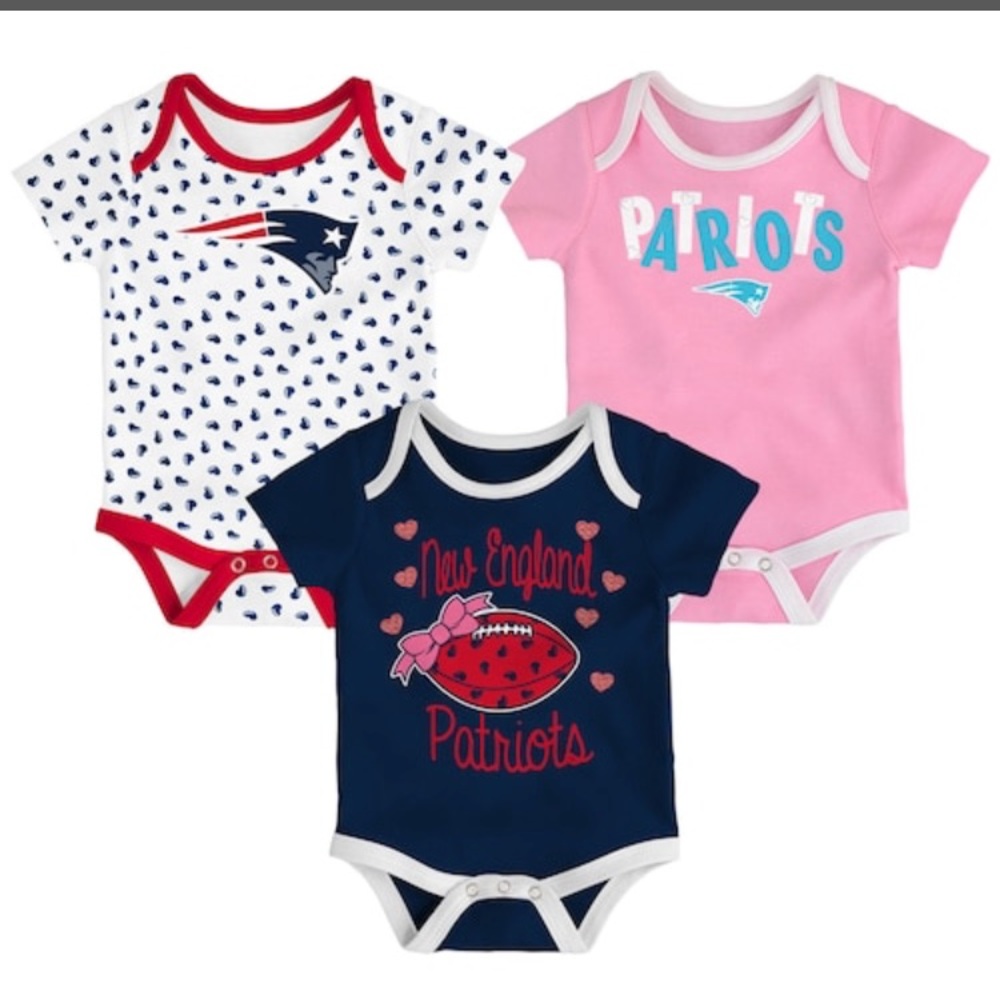 NFL Patriots 3 piece onesie/bodysuit set. 3/6month